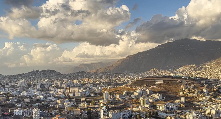 مليشيا الحوثي تنفذ حملة جبايات جديدة ضد مالكي العقارات في مدينة إب
